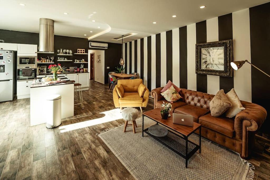 Luxury Designer Penthouse With Private Jacuzzi Apartment Sliema Exterior photo